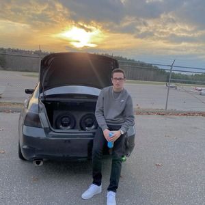 Meet your Posher, Brandon